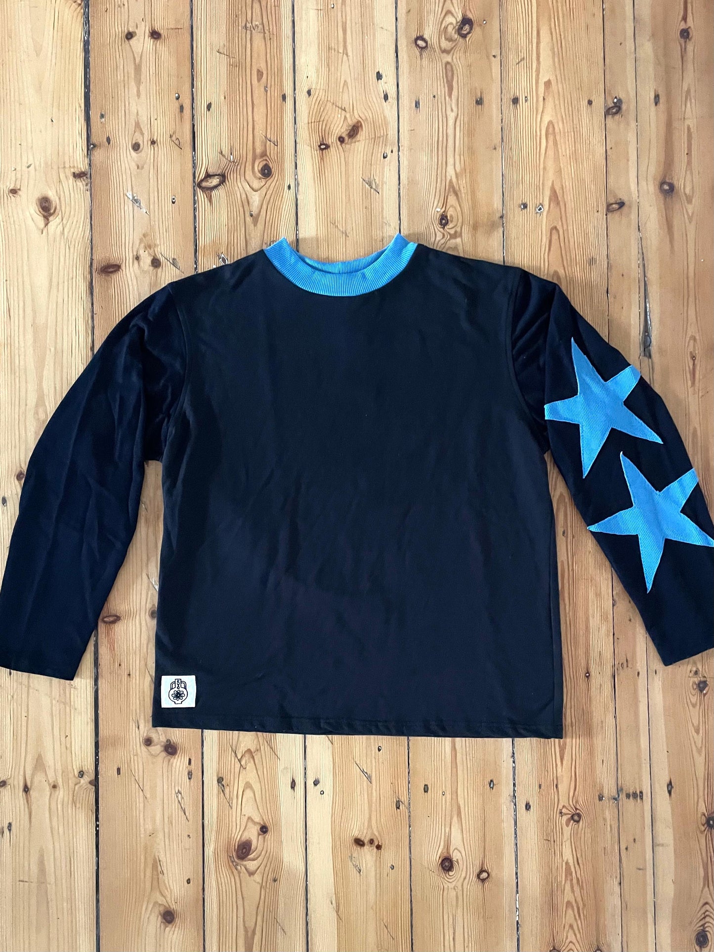 * Black and Blue 2 Star